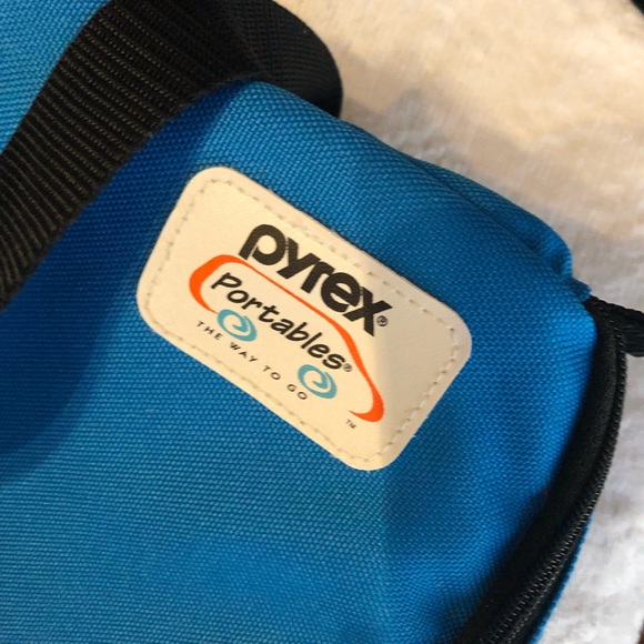 Pyrex Portables insulated travel dish 9x13 pot luck bag carrier - Picture 3 of 10